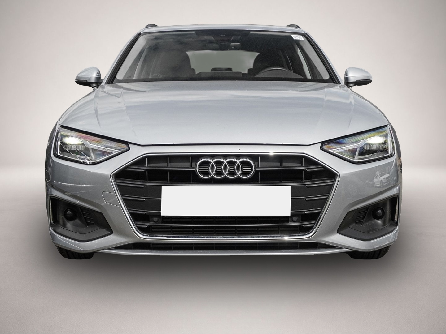 Audi A4 (06/2023, Benzin)