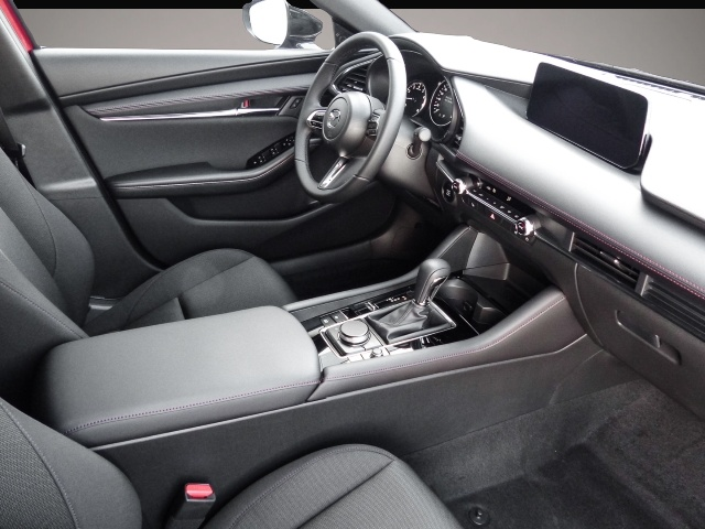 Mazda 3 (06/2026, Benzin)