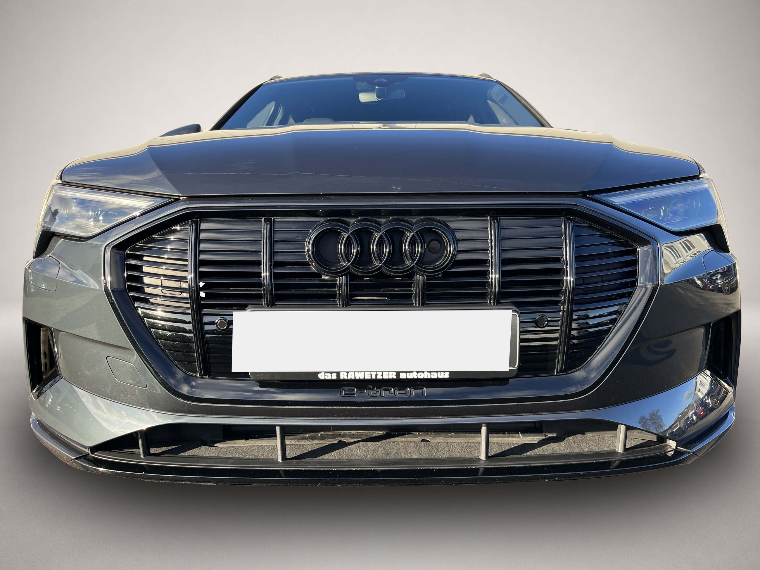 Audi e-tron (03/2022, ELECTRIC)