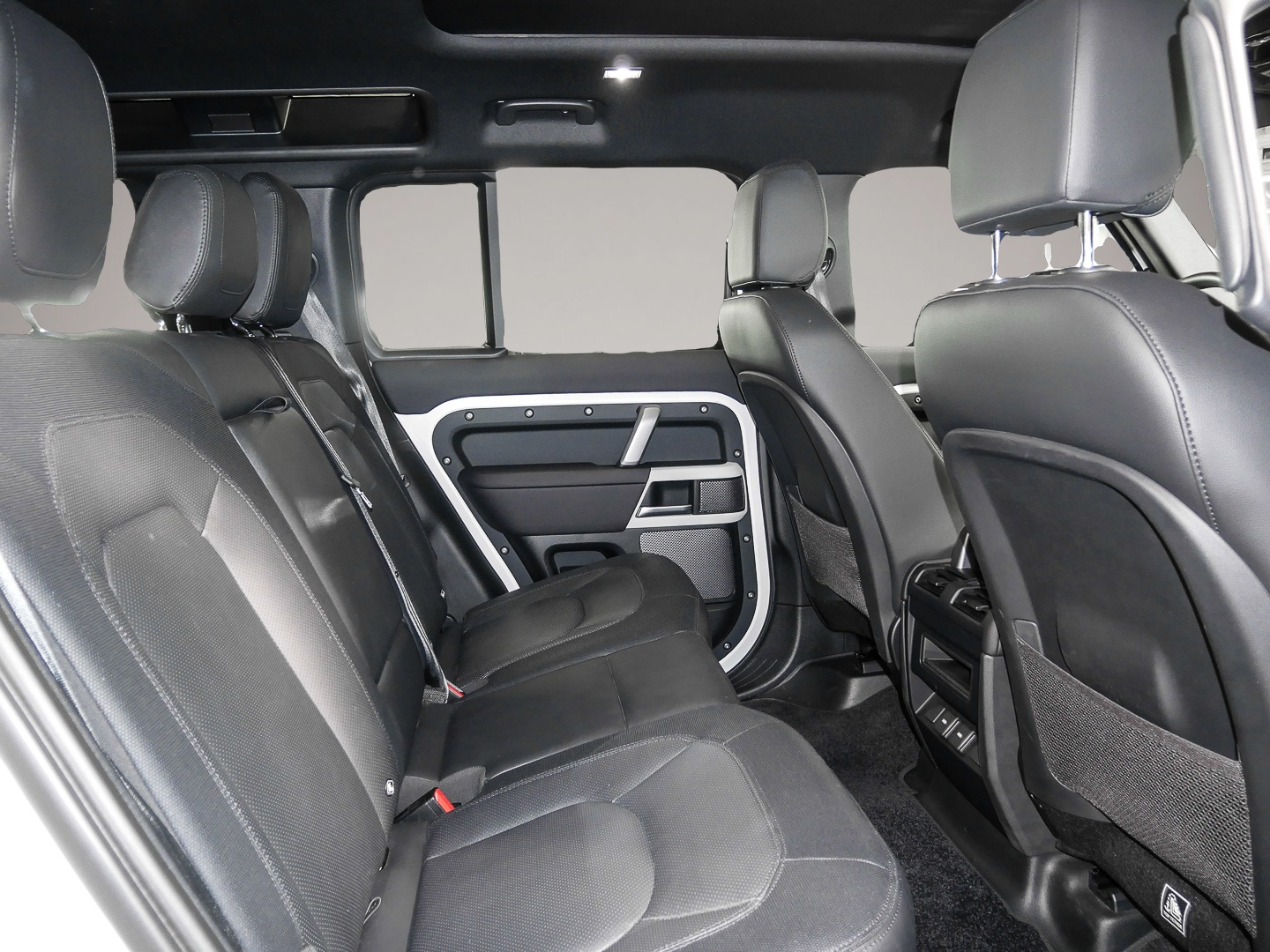Land-Rover Defender (11/2023, Diesel)