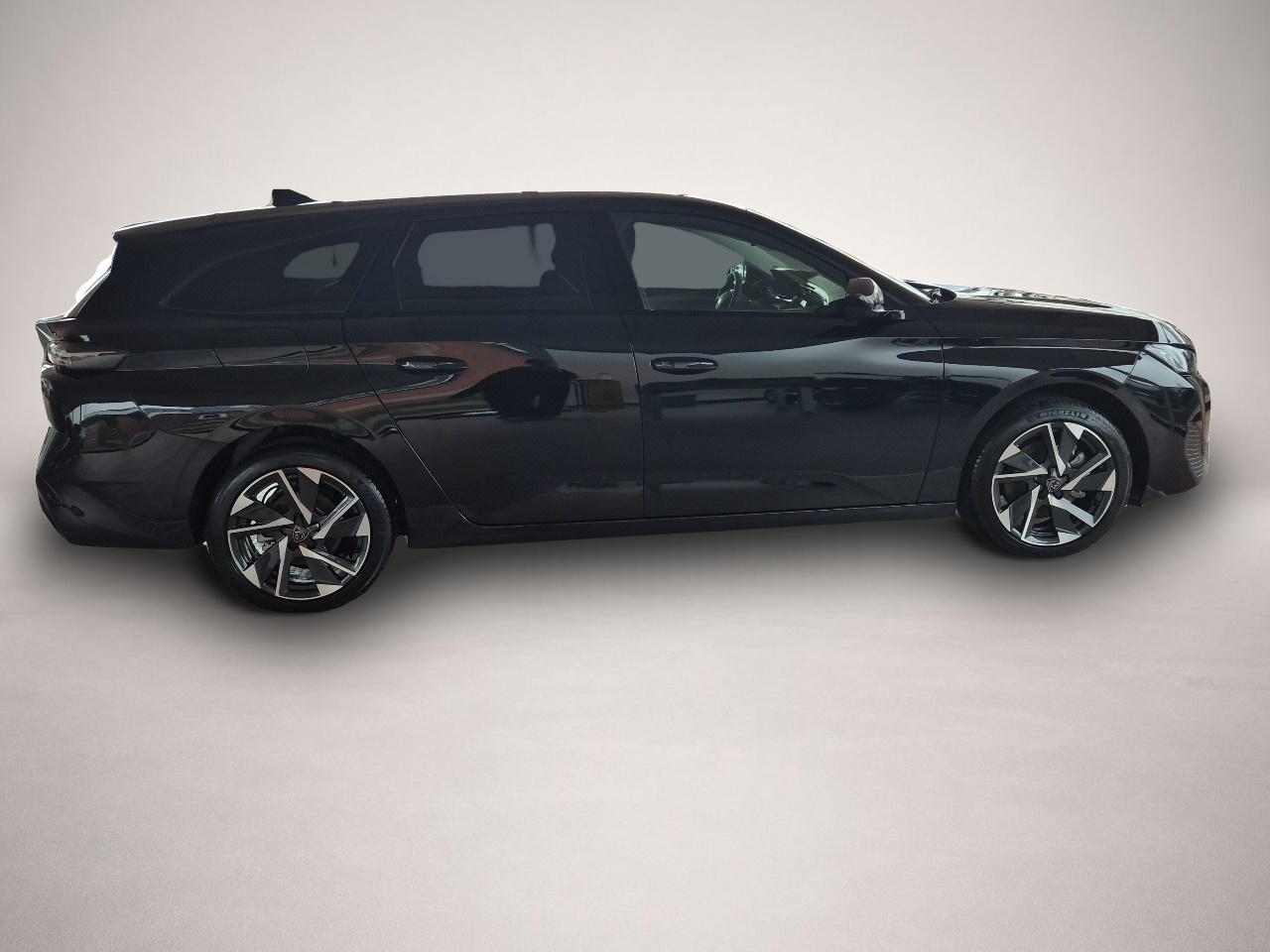 Peugeot 308 (09/2025, Benzin)