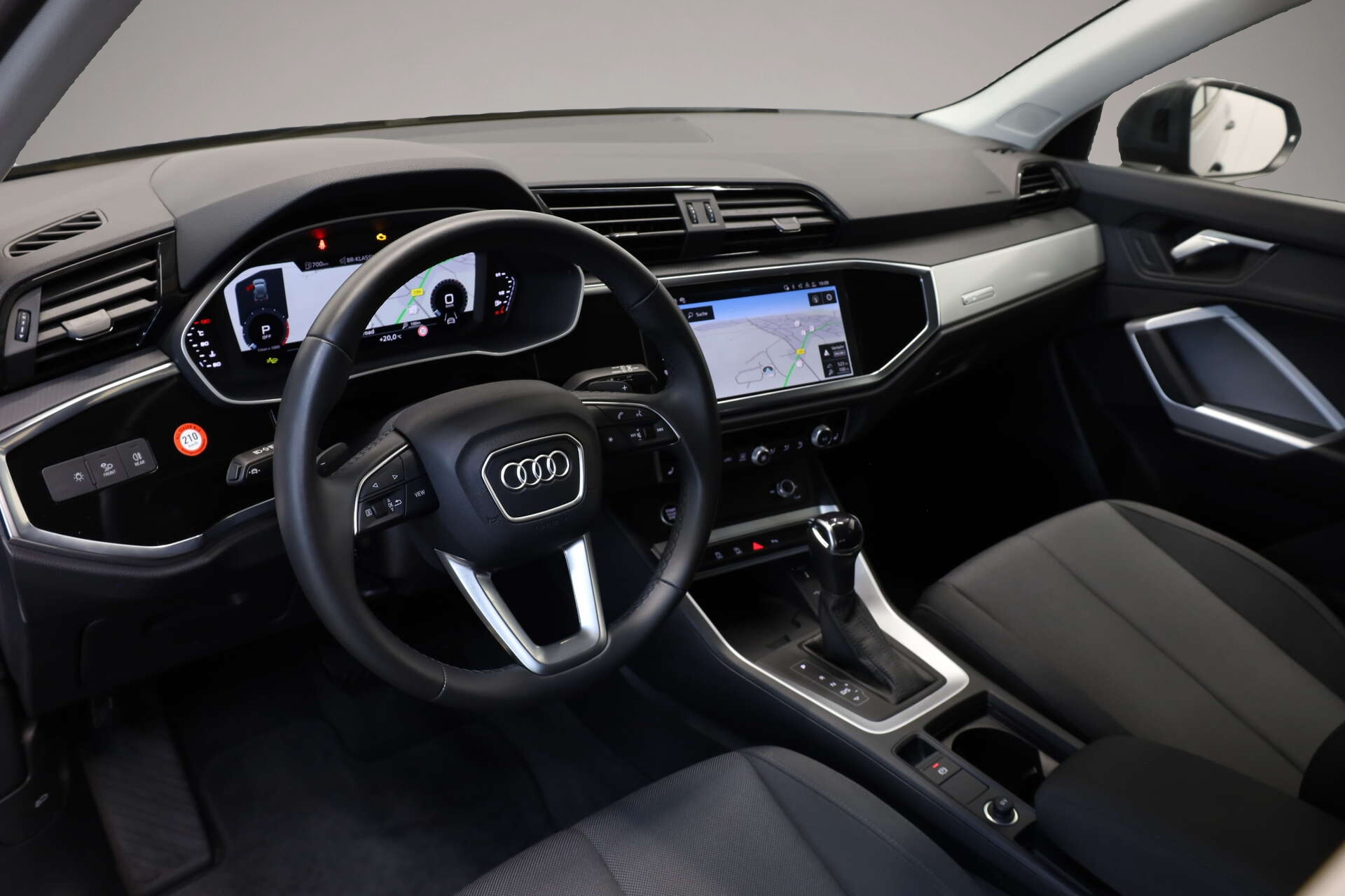 Audi Q3 (07/2025, Benzin)
