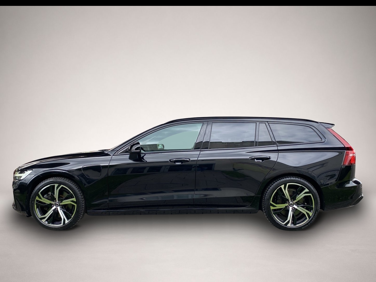 Volvo V60 (03/2023, )