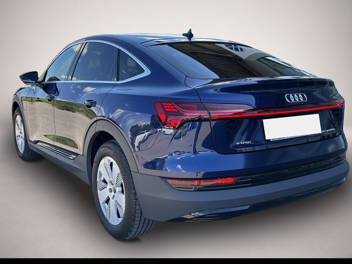 Audi e-tron (01/2023, ELECTRIC)