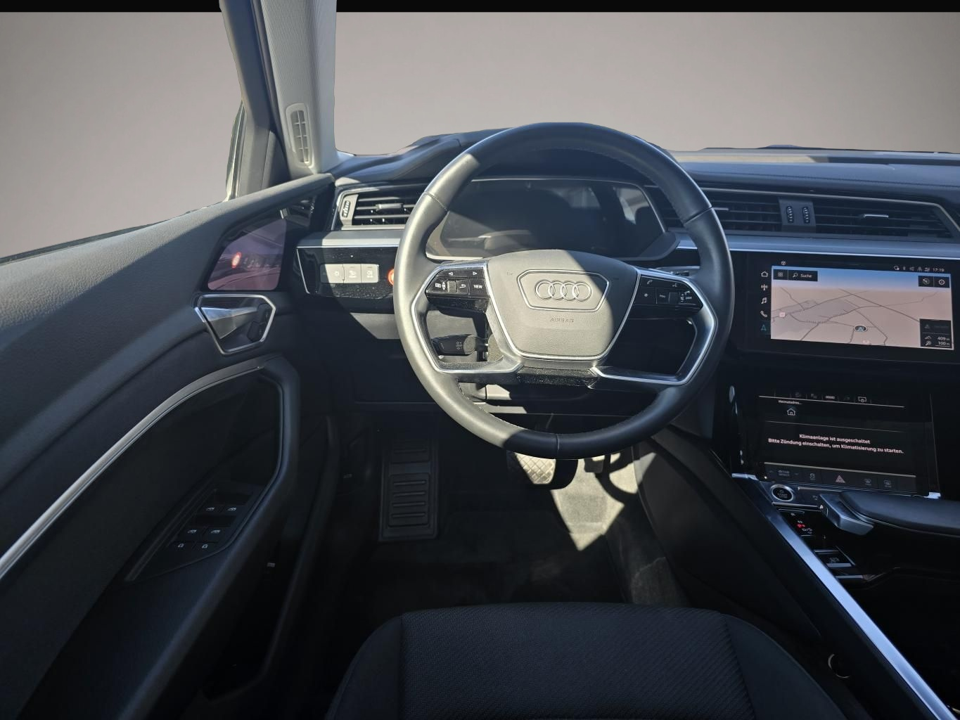 Audi e-tron (02/2023, ELECTRIC)