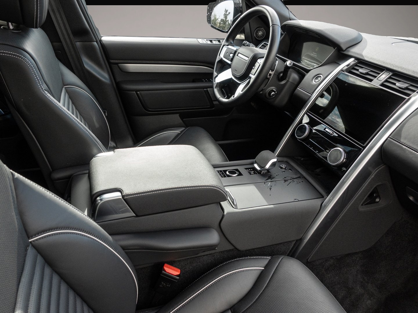 Land-Rover Discovery (10/2024, )