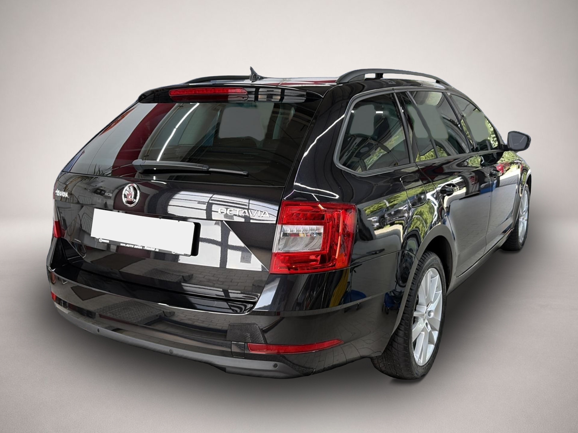 Skoda Octavia (08/2018, Benzin)