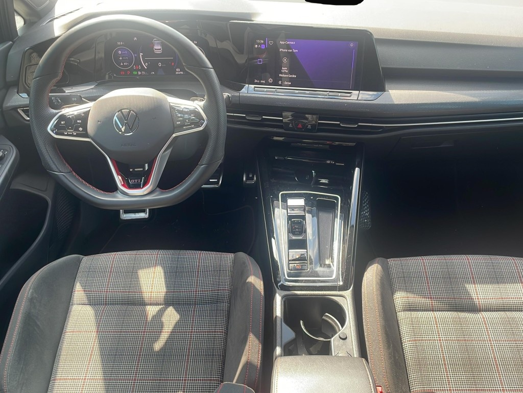Volkswagen Golf (02/2024, Benzin)