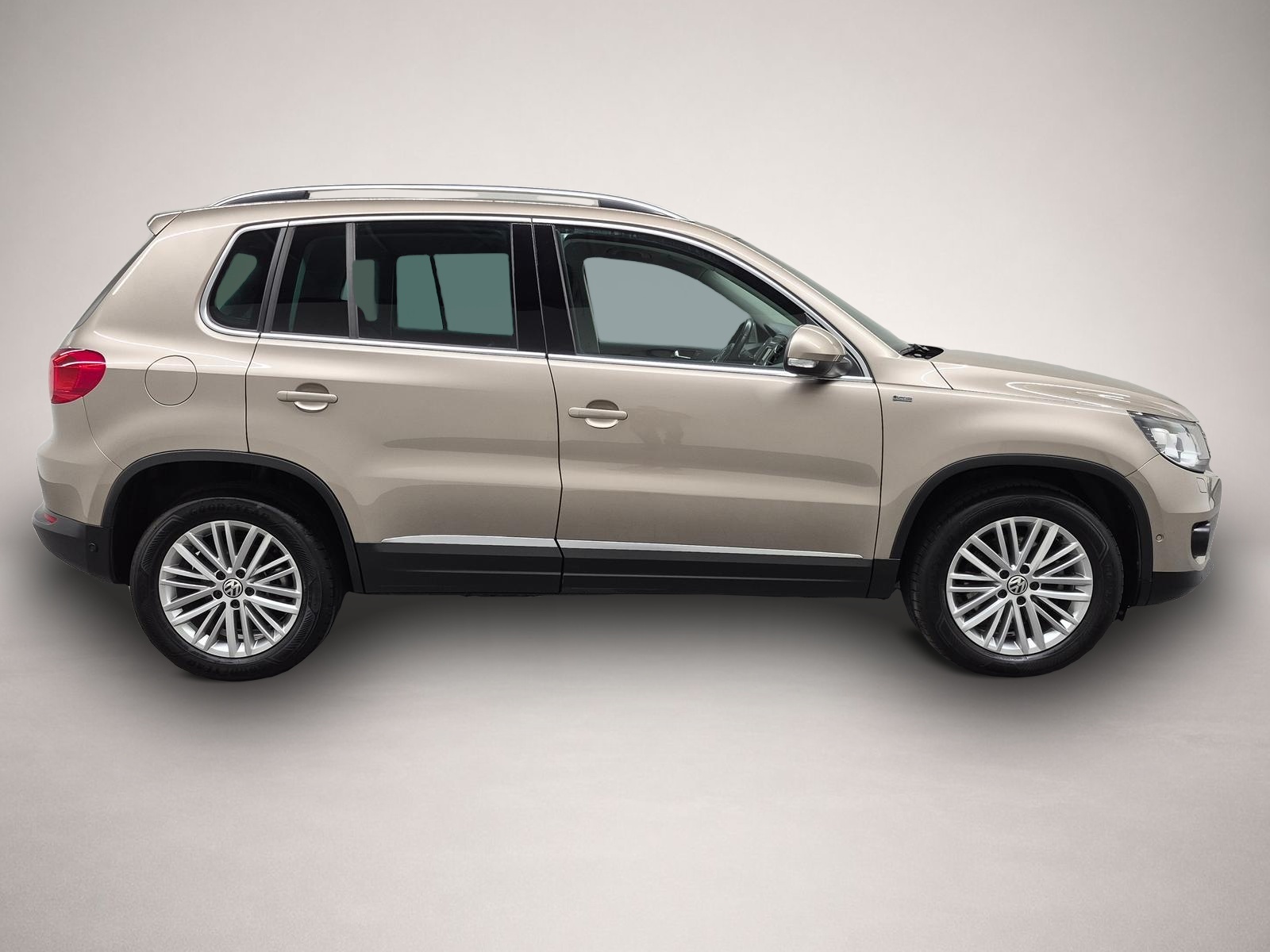 Volkswagen Tiguan (07/2014, Benzin)
