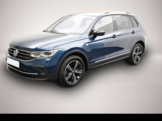 Volkswagen Tiguan (12/2021, Benzin)