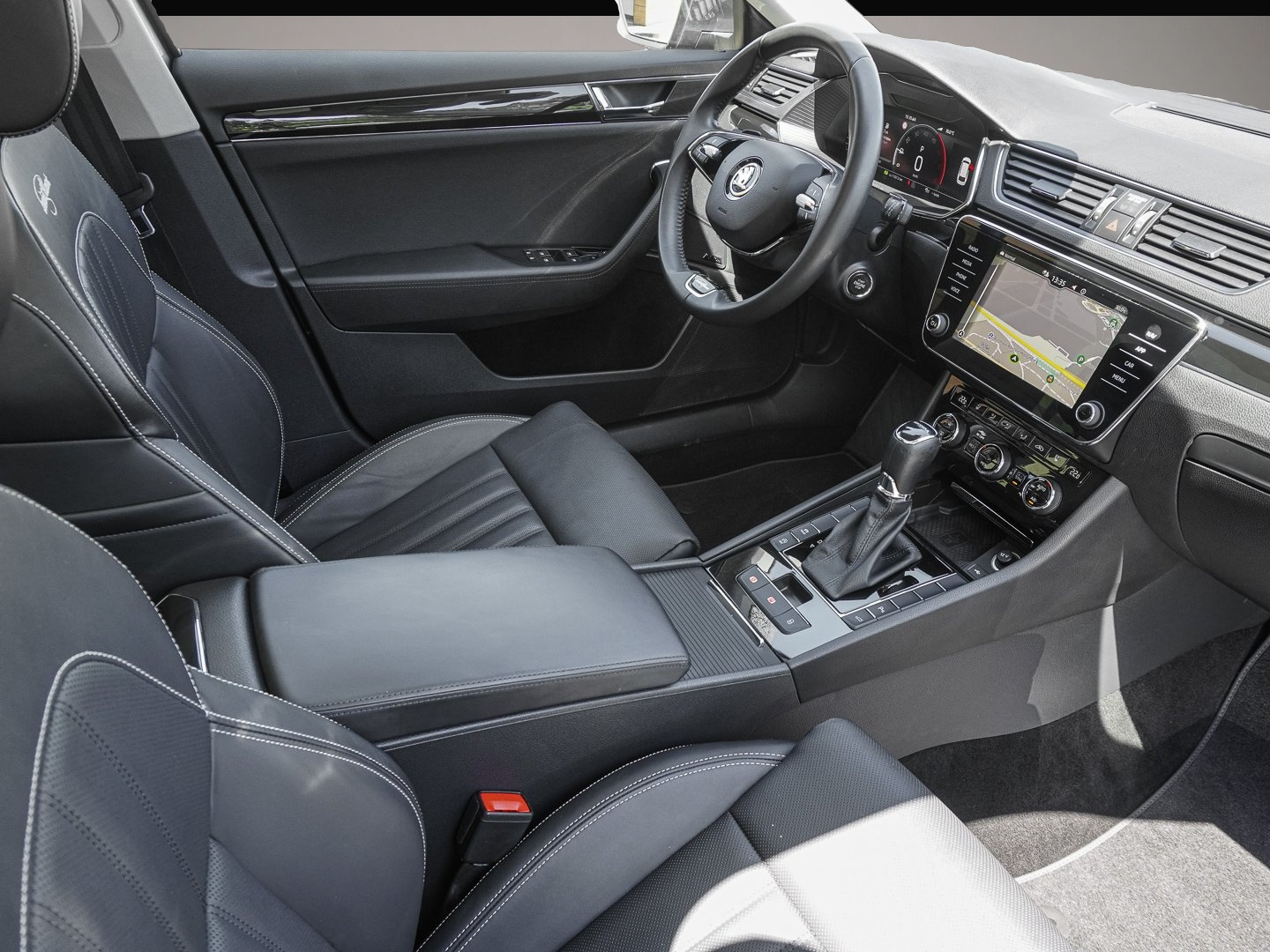 Skoda Superb (05/2023, )