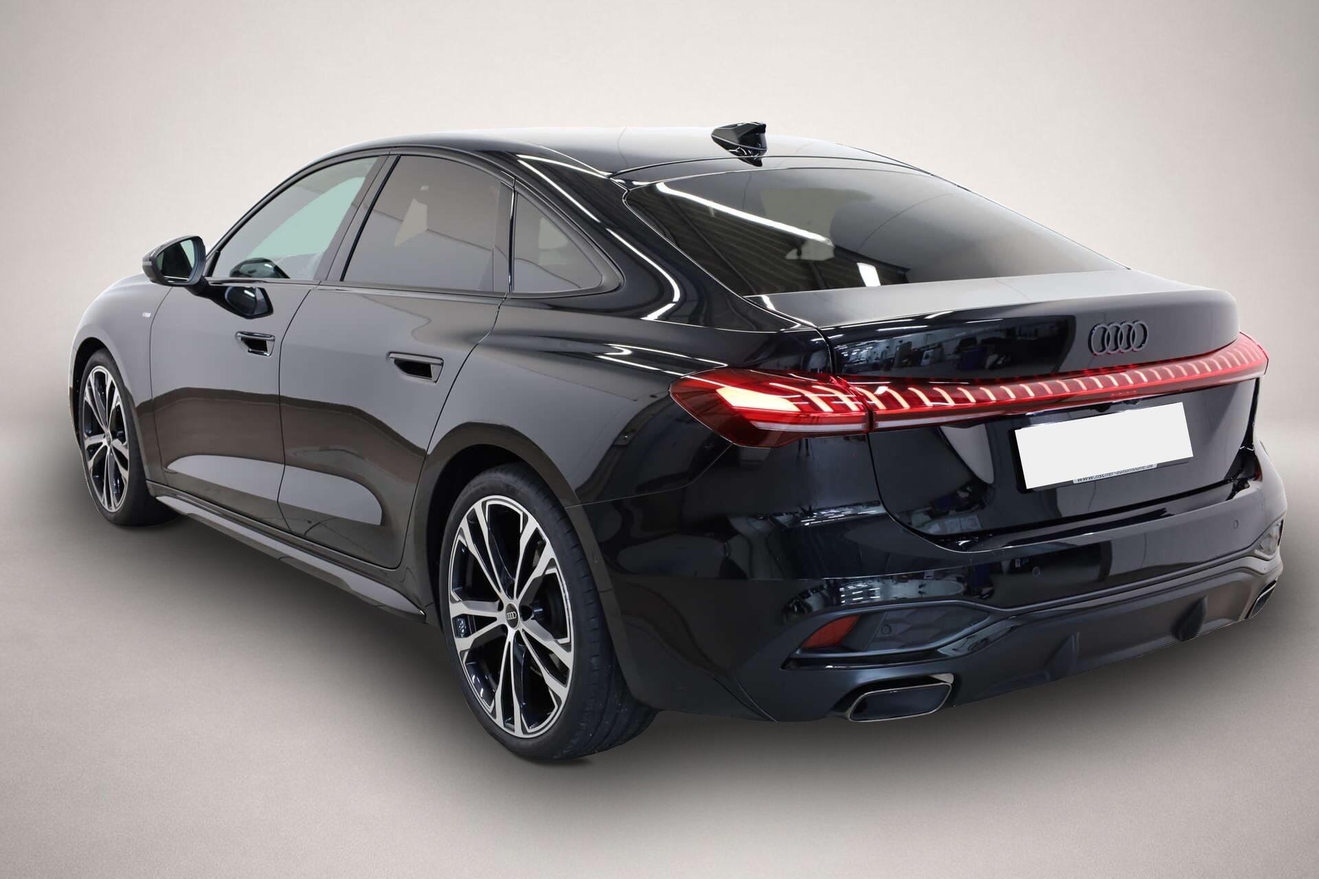 Audi A5 (08/2025, Benzin)