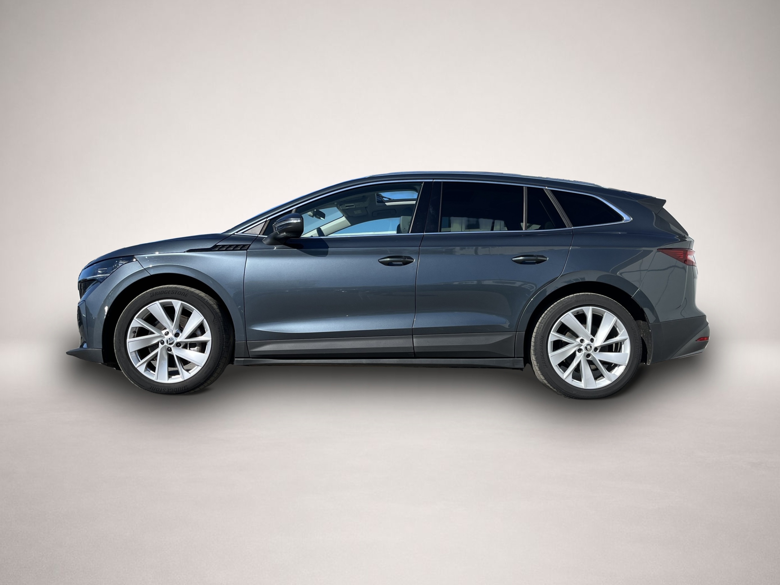 Skoda Enyaq (12/2021, ELECTRIC)