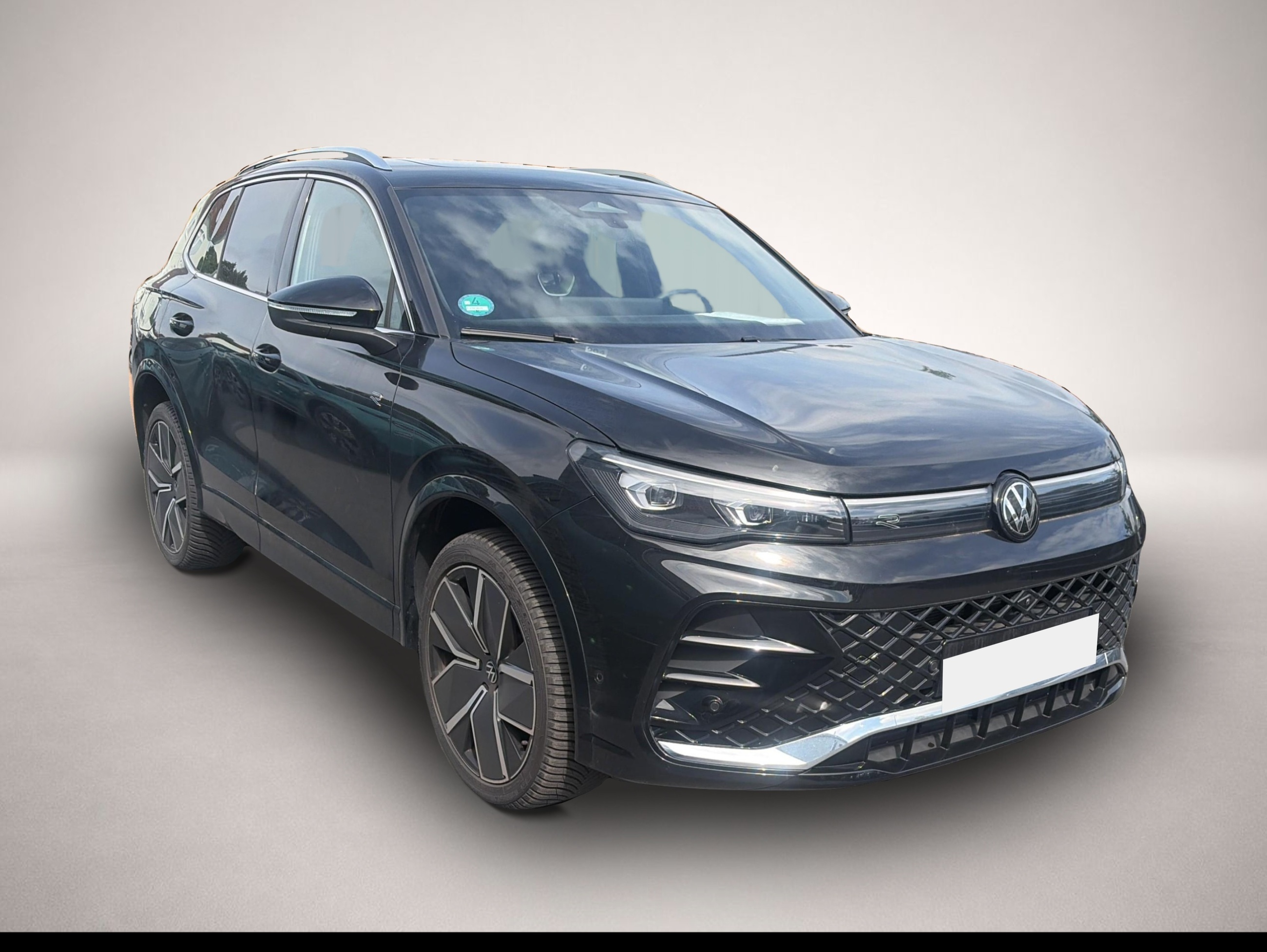 Volkswagen Tiguan (10/2025, Benzin)