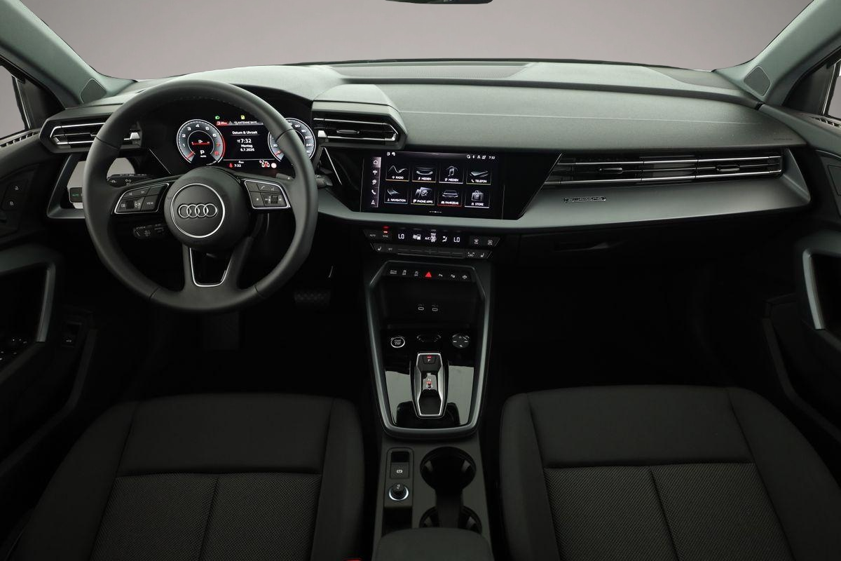 Audi quattro (06/2026, Benzin)