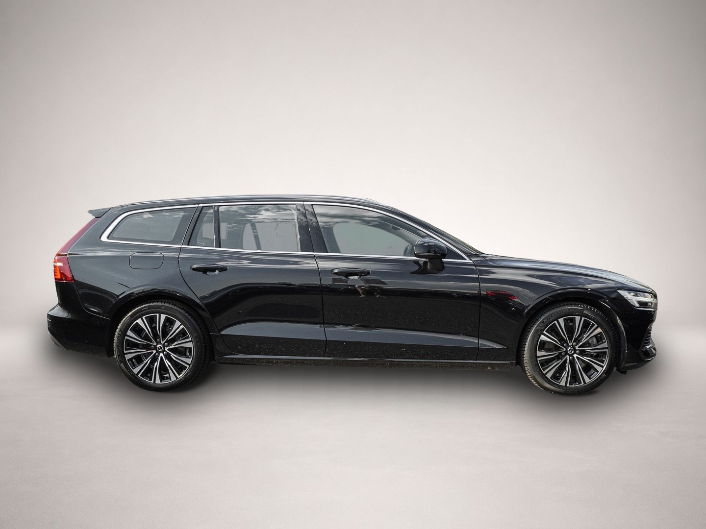 Volvo V60 (06/2023, )