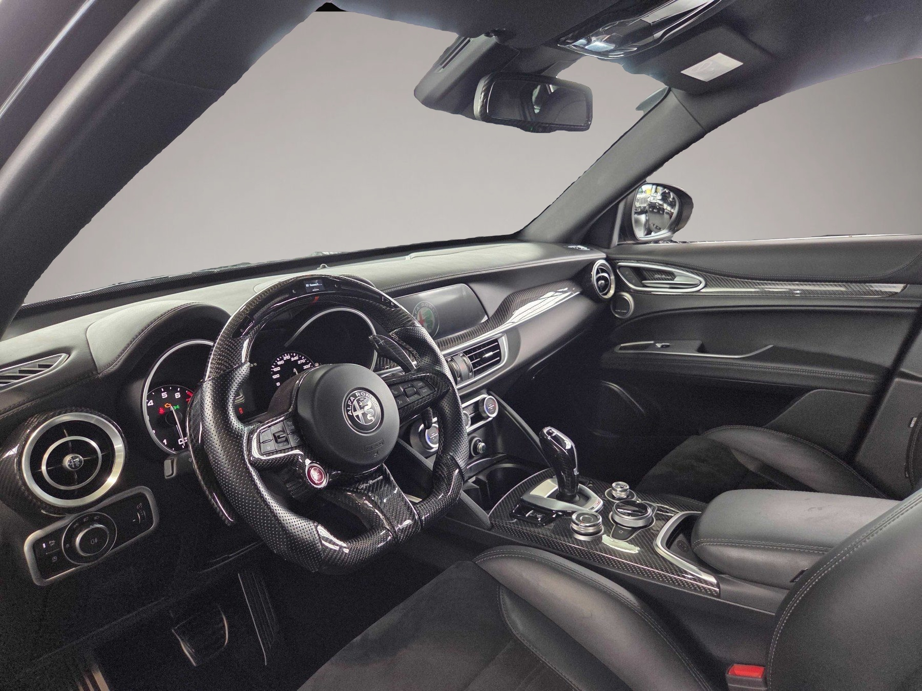 Alfa-Romeo Stelvio (12/2021, )