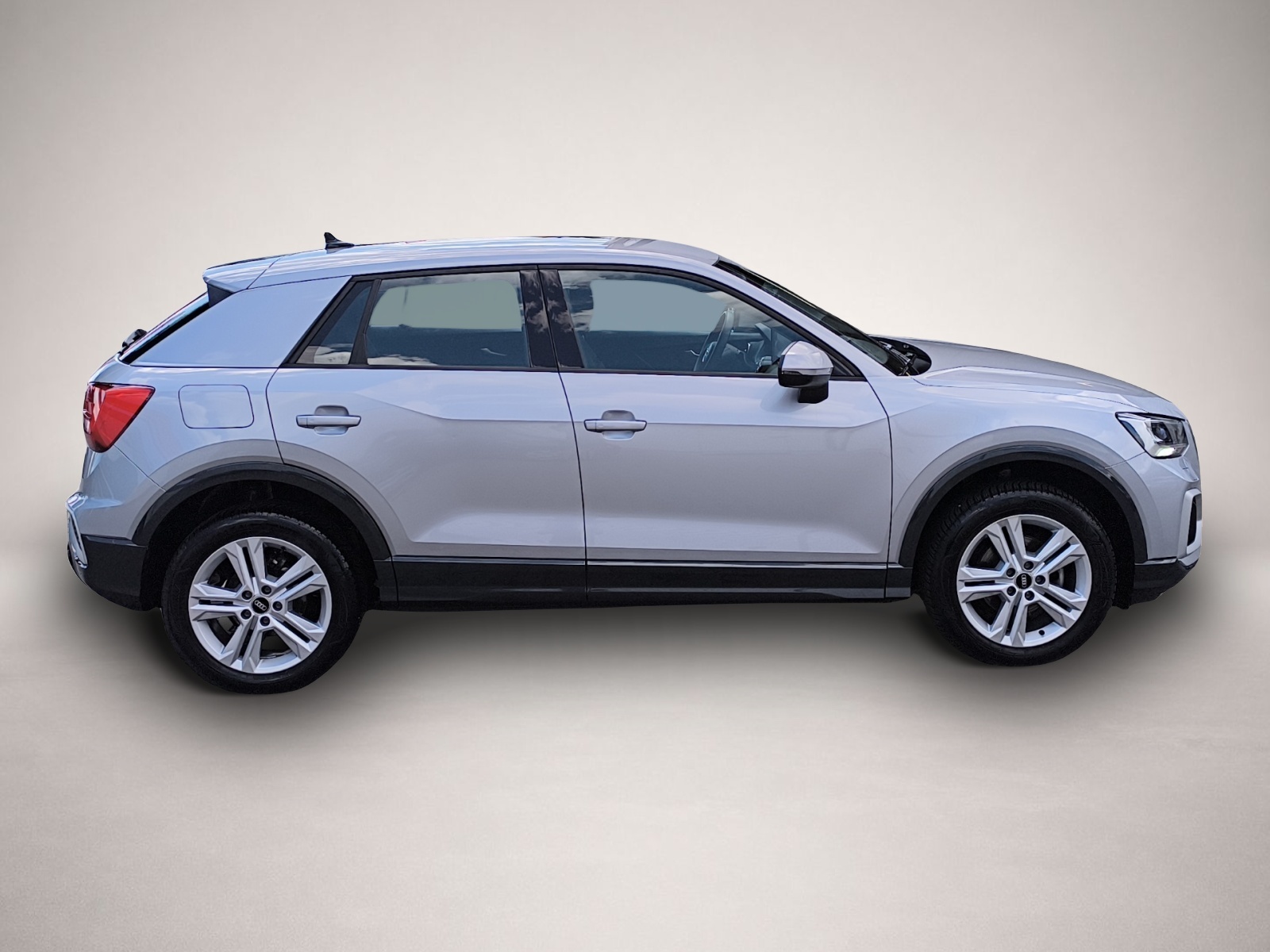 Audi Q2 (07/2024, Benzin)