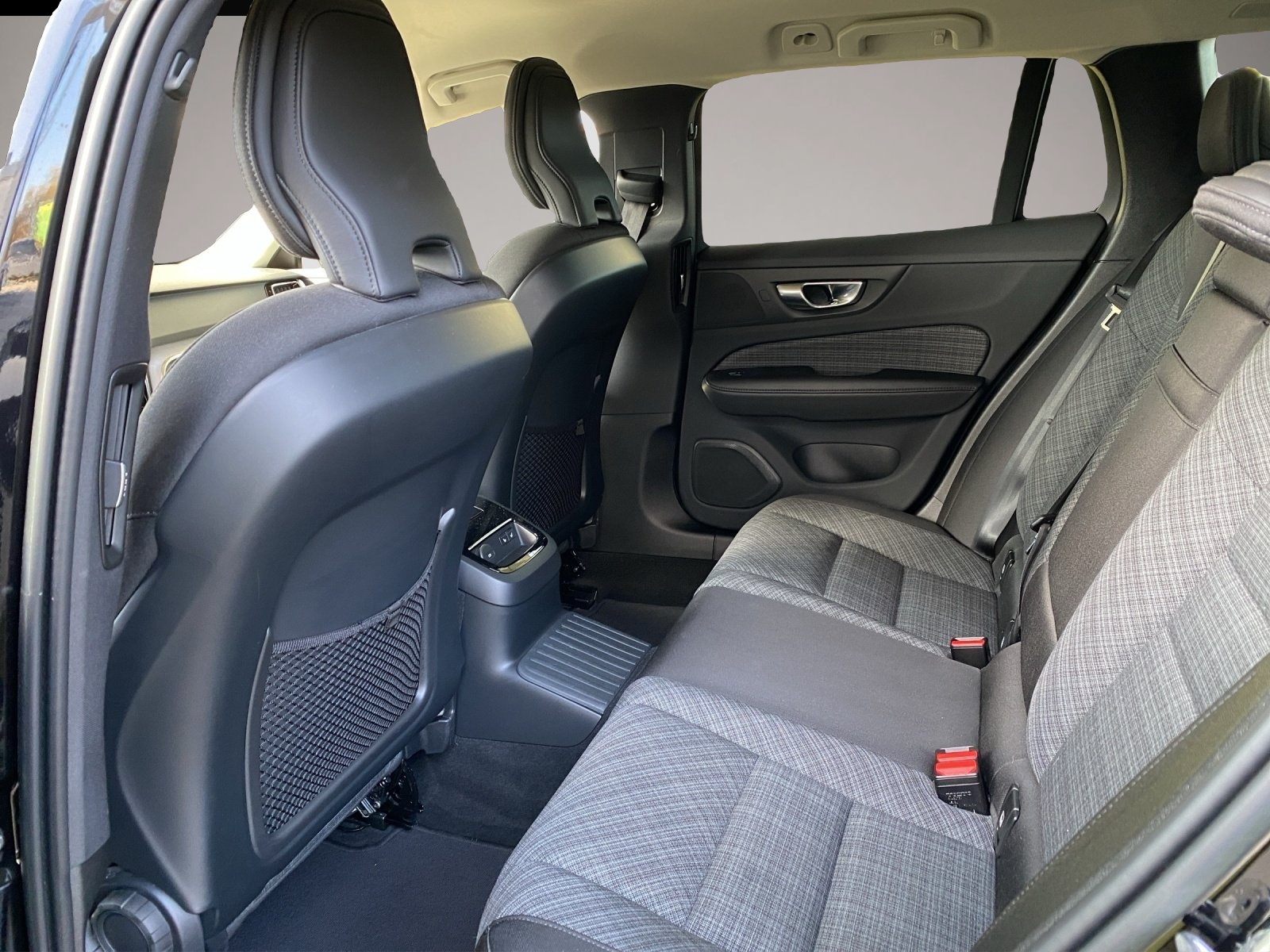 Volvo V60 (02/2023, )