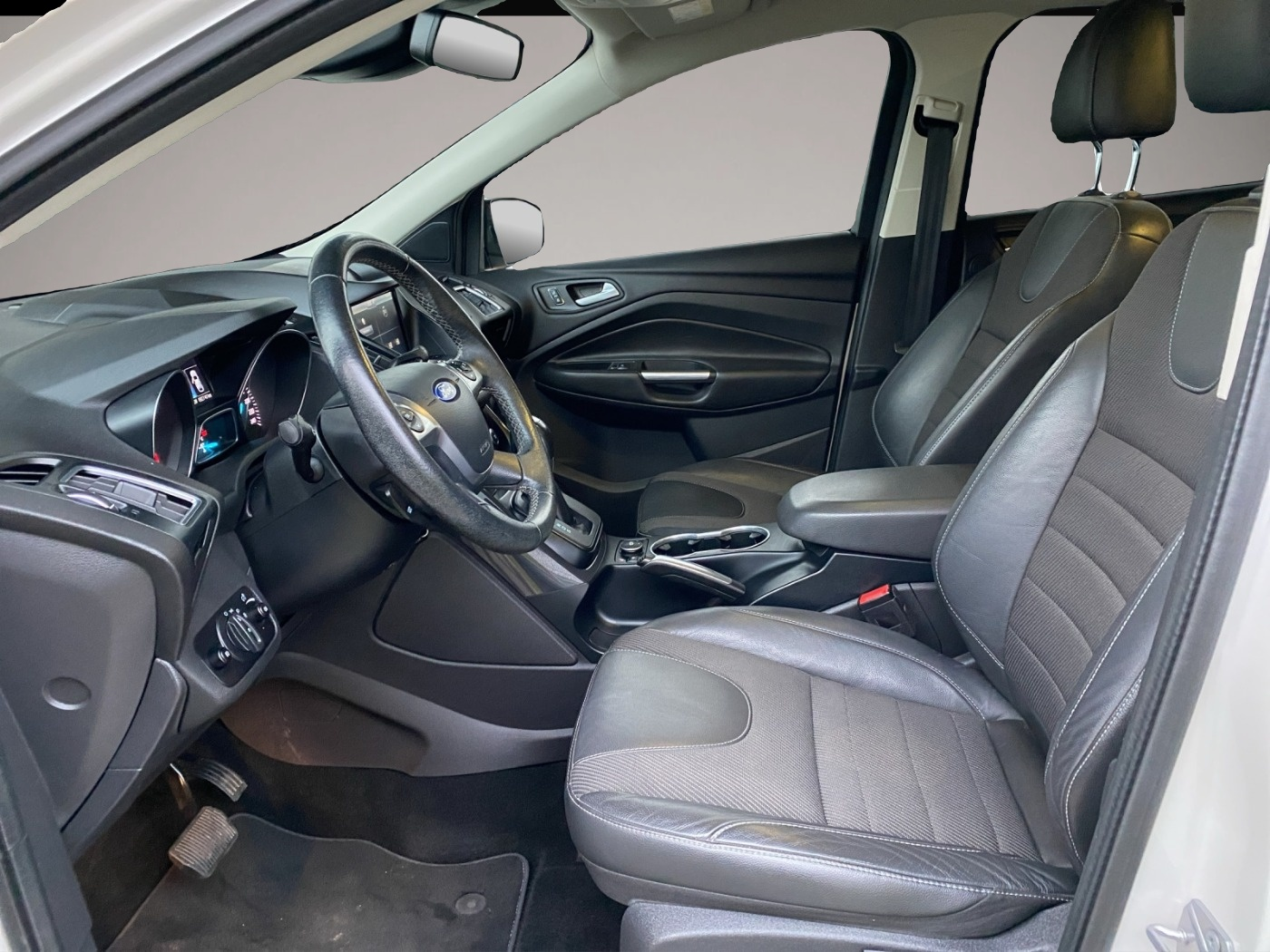Ford Kuga (03/2016, )