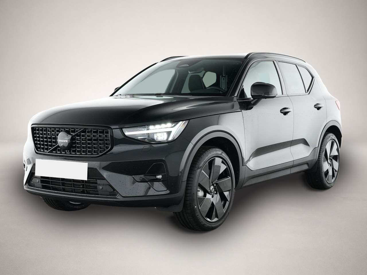 Volvo XC40 (04/2025, Benzin)