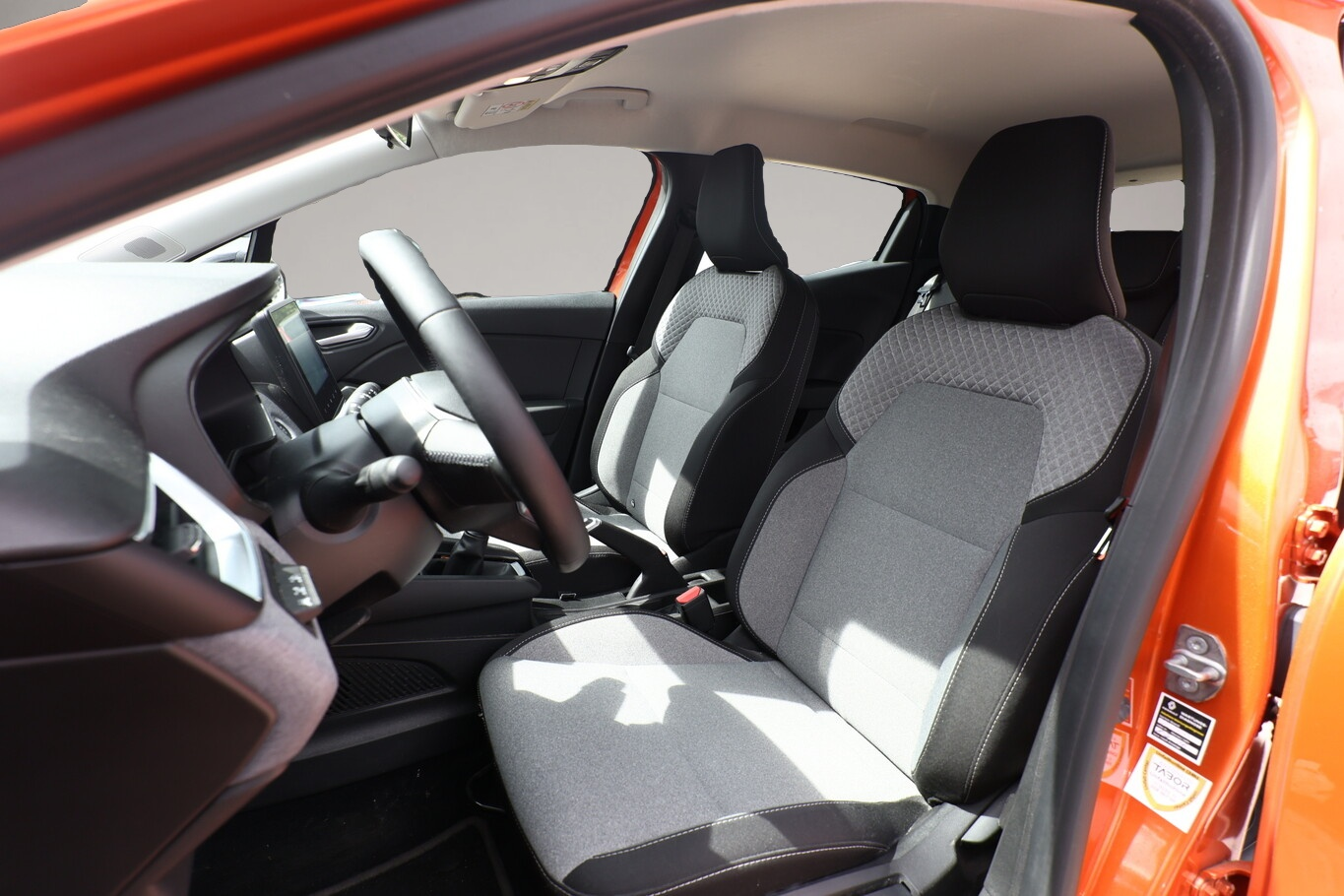 Renault Clio (05/2024, Benzin)