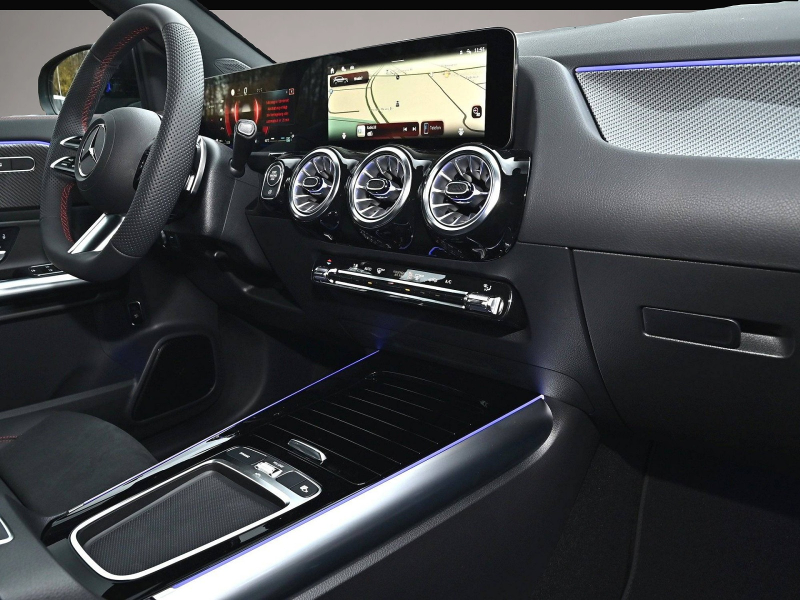 Mercedes-Benz GLA 180 (11/2025, Benzin)