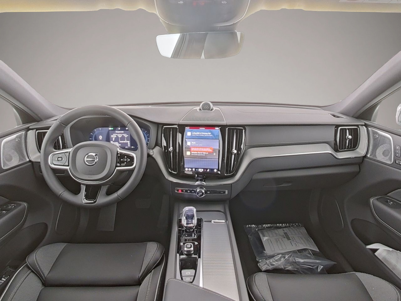 Volvo XC60 (06/2025, Benzin)