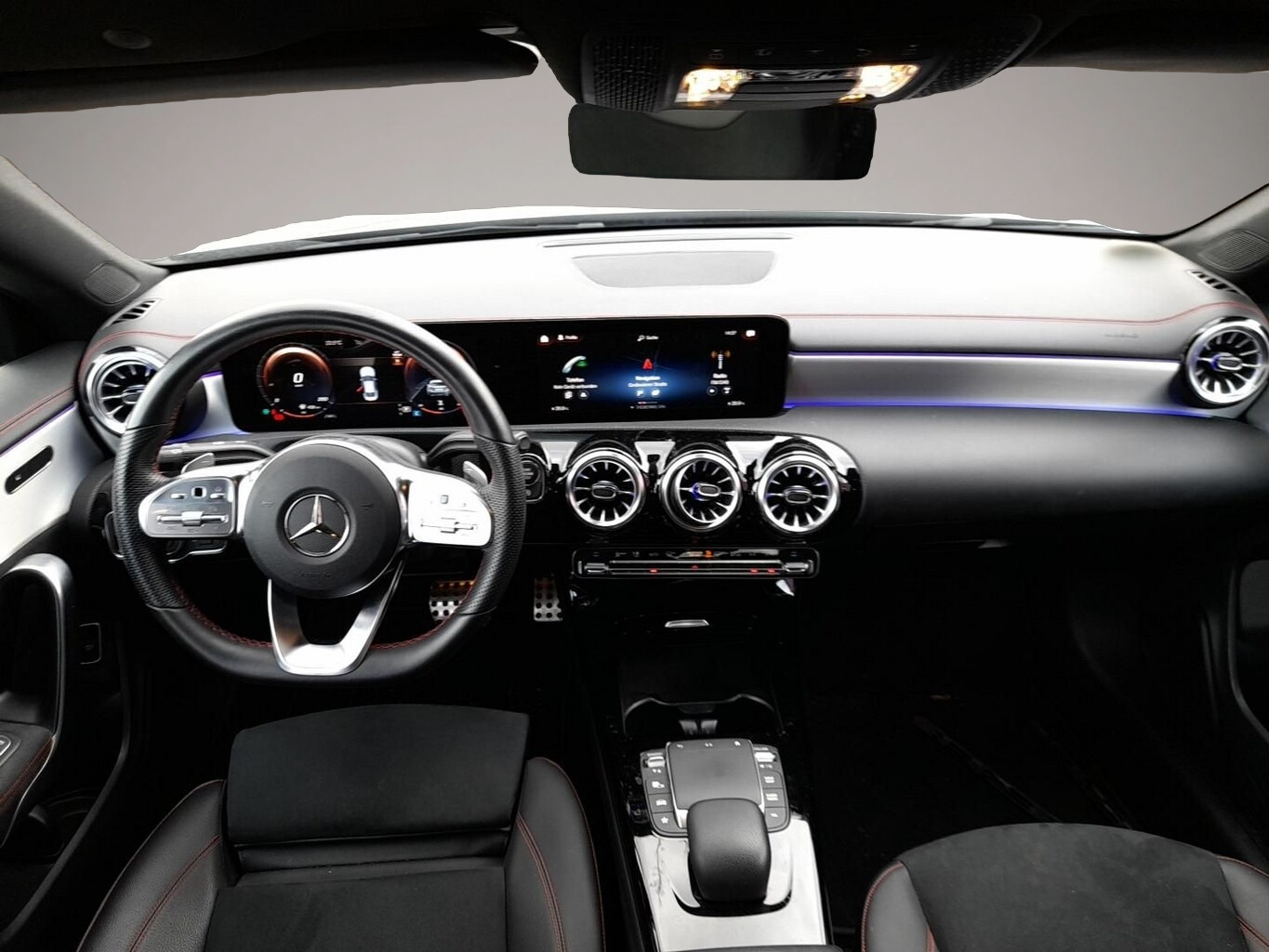 Mercedes-Benz CLA 200 (12/2022, Benzin)