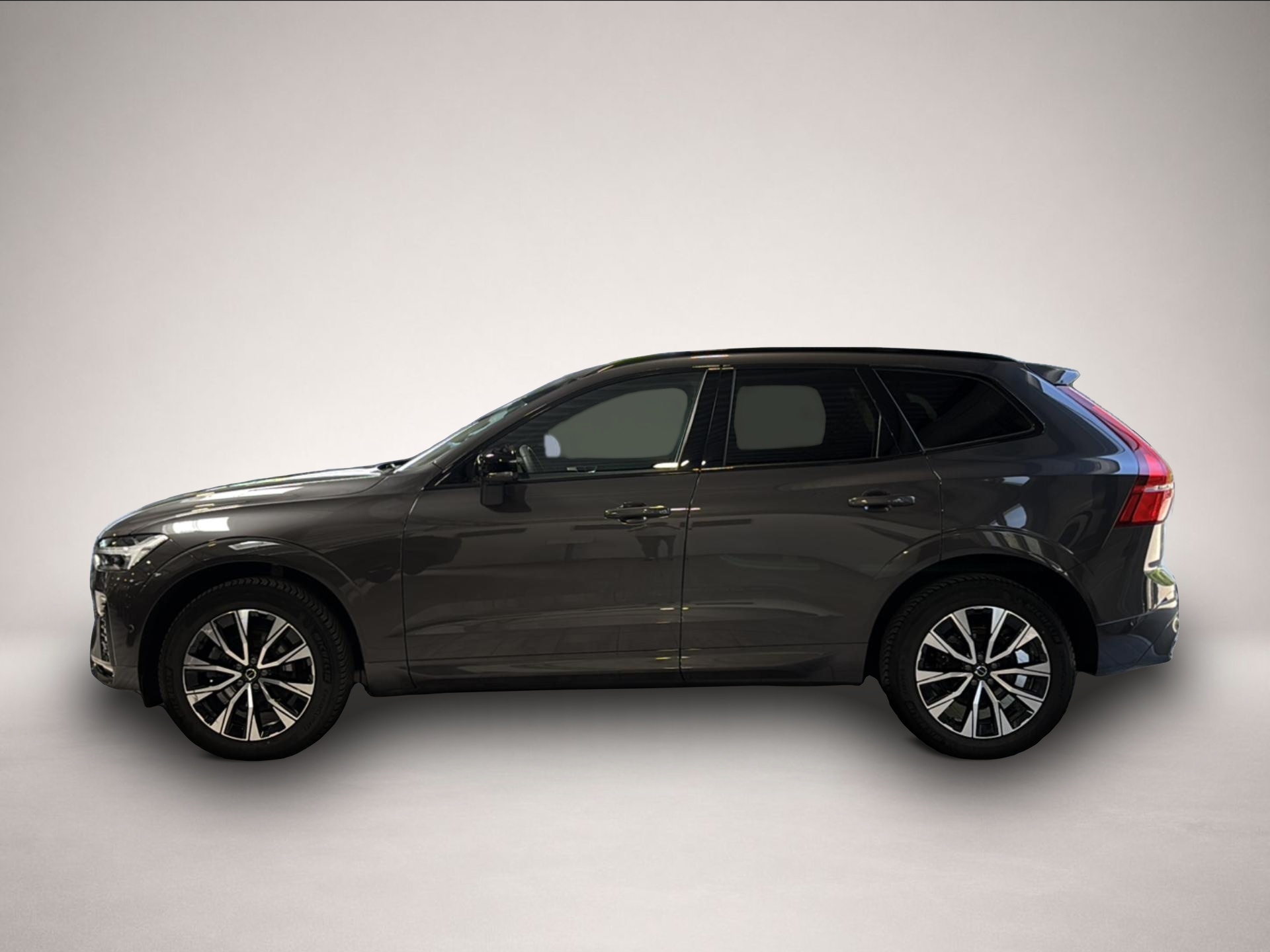 Volvo XC60 (02/2025, Benzin)