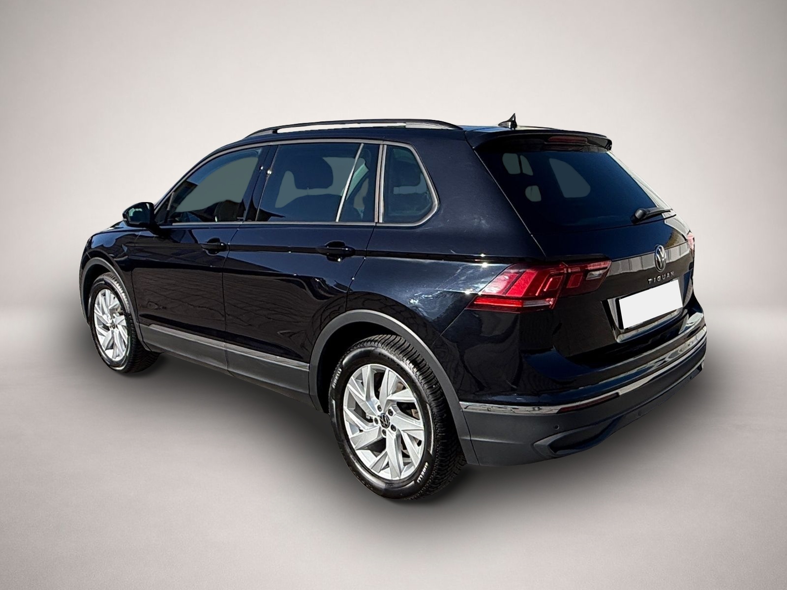 Volkswagen Tiguan (02/2021, Benzin)