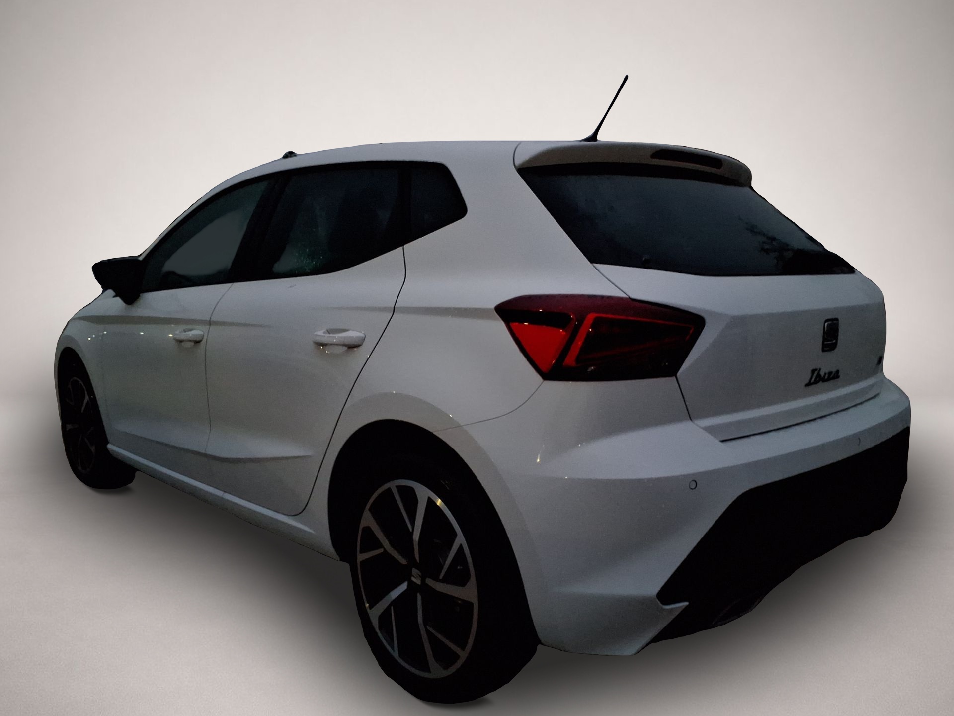 SEAT Ibiza, image 2 of 5