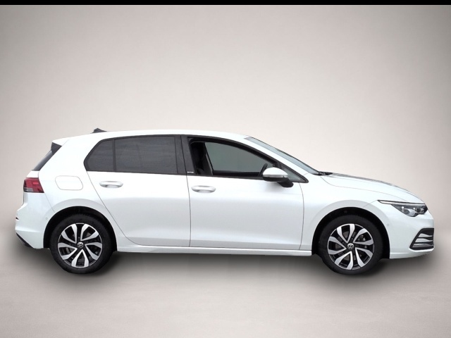 Volkswagen Golf (12/2022, Benzin)