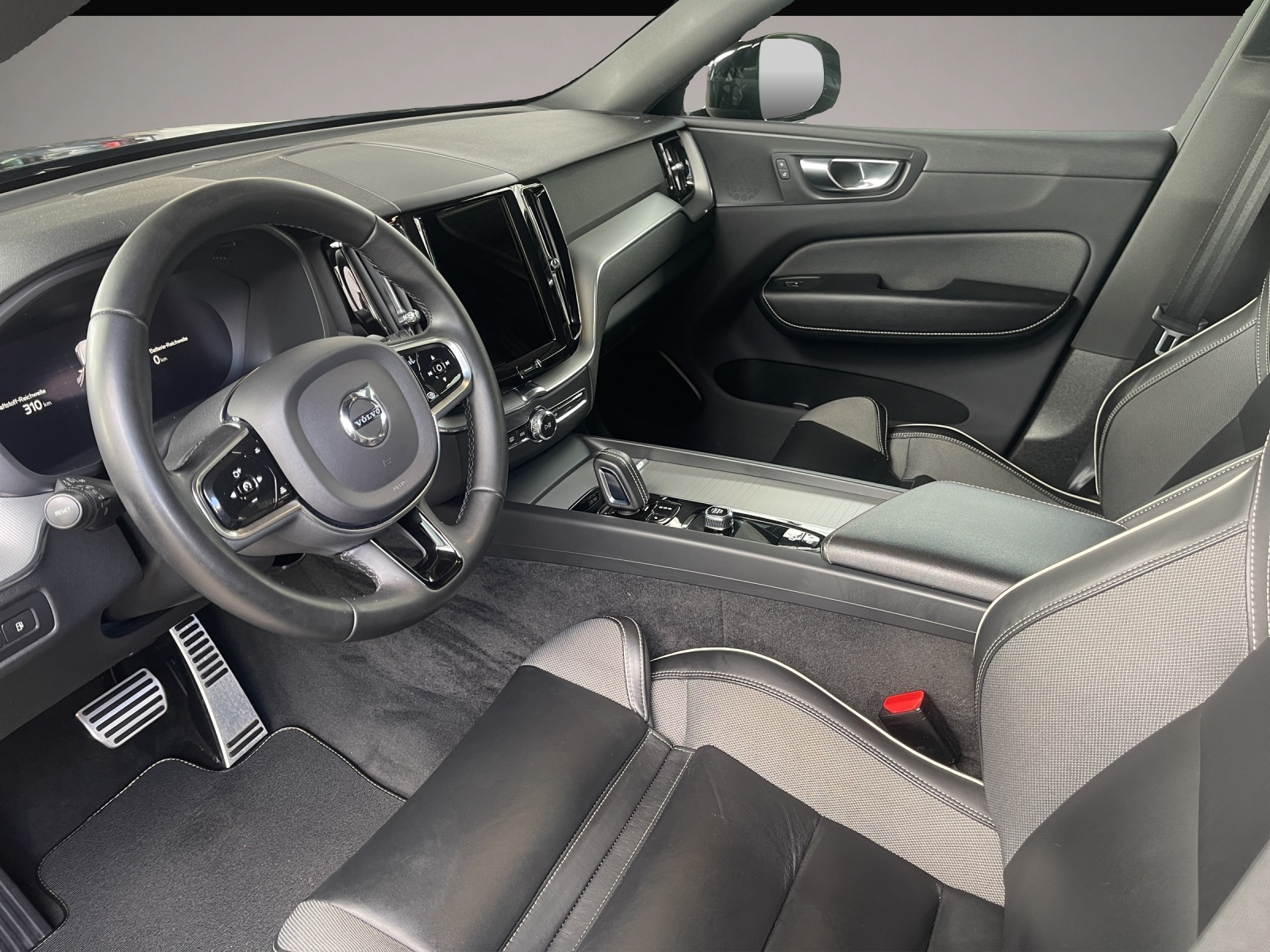 Volvo XC60 (04/2022, )