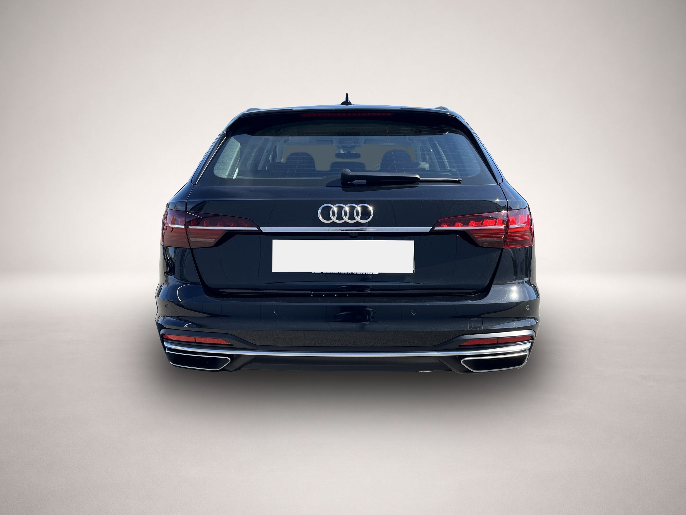Audi A4 (08/2021, Benzin)