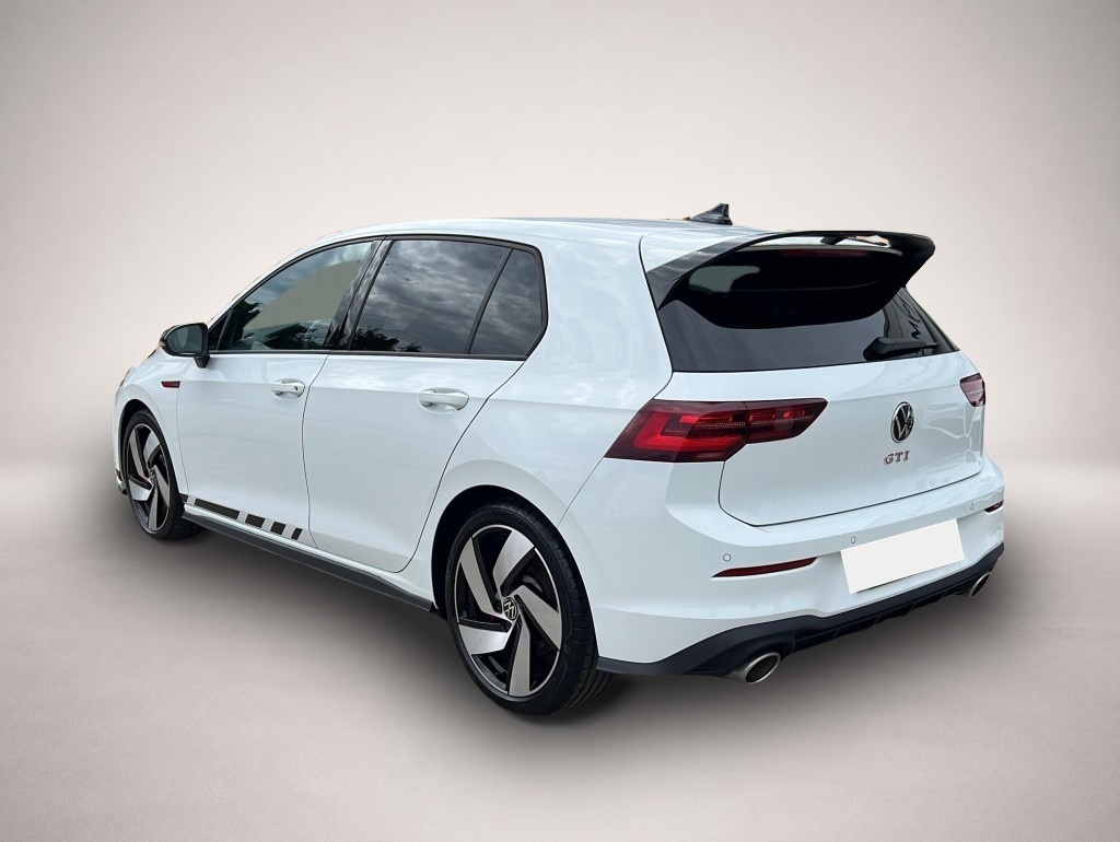 Volkswagen Golf (02/2024, Benzin)