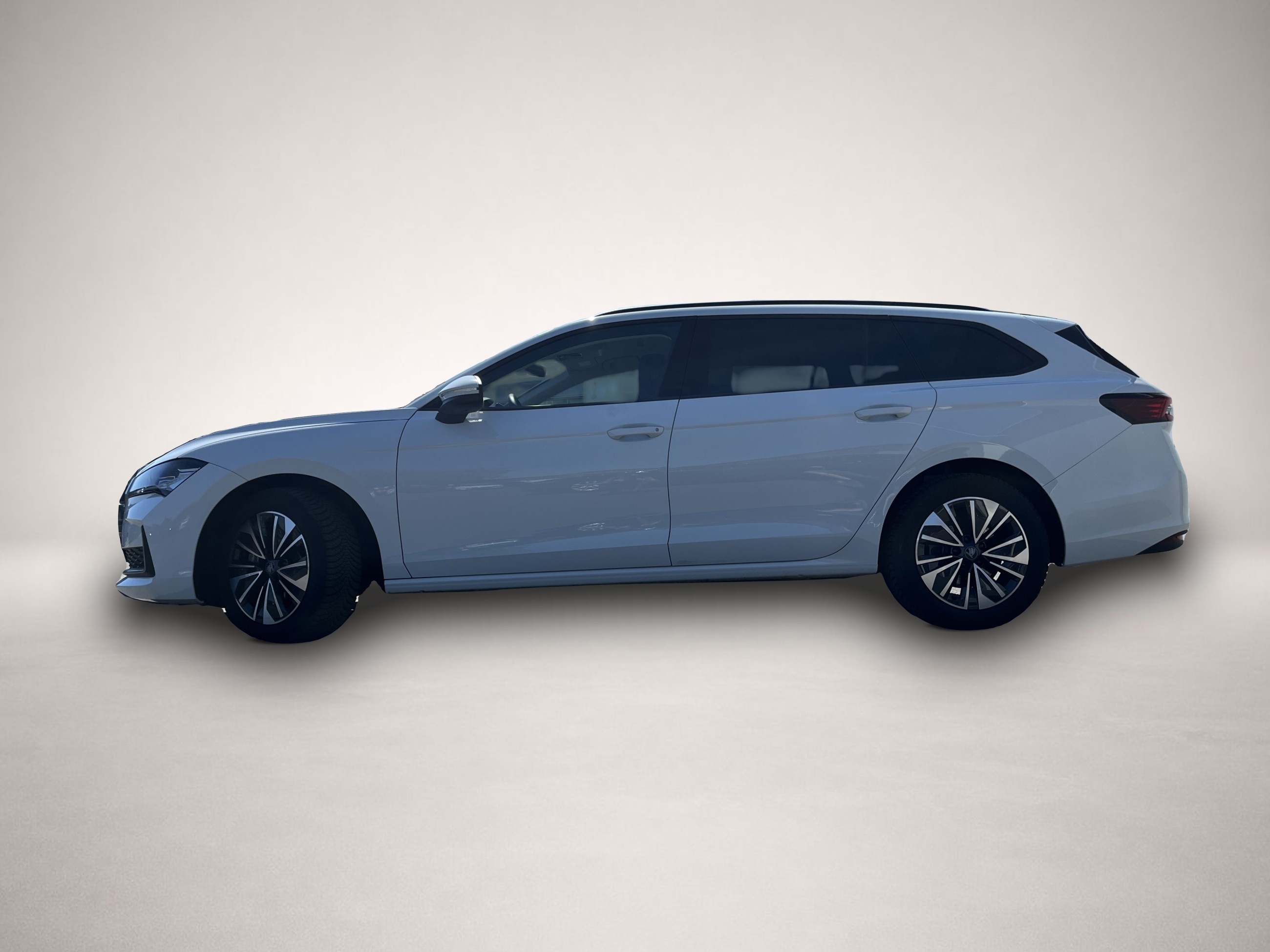 Skoda Superb (09/2025, Benzin)