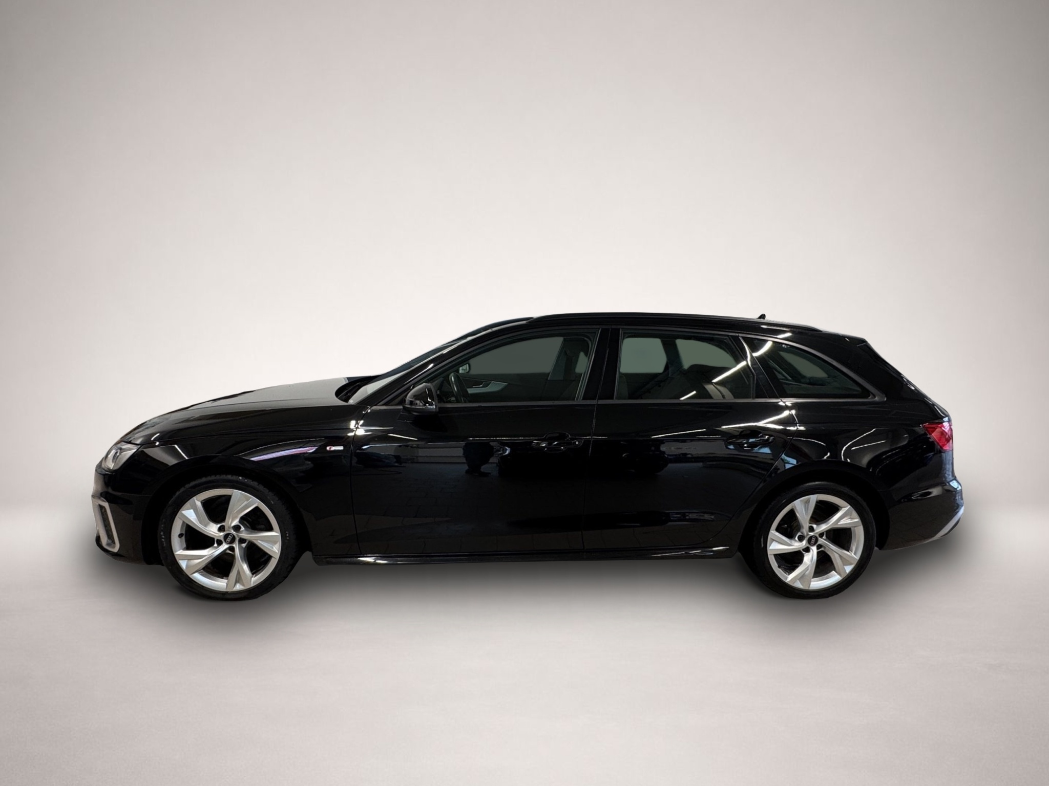 Audi A4 (04/2021, Diesel)
