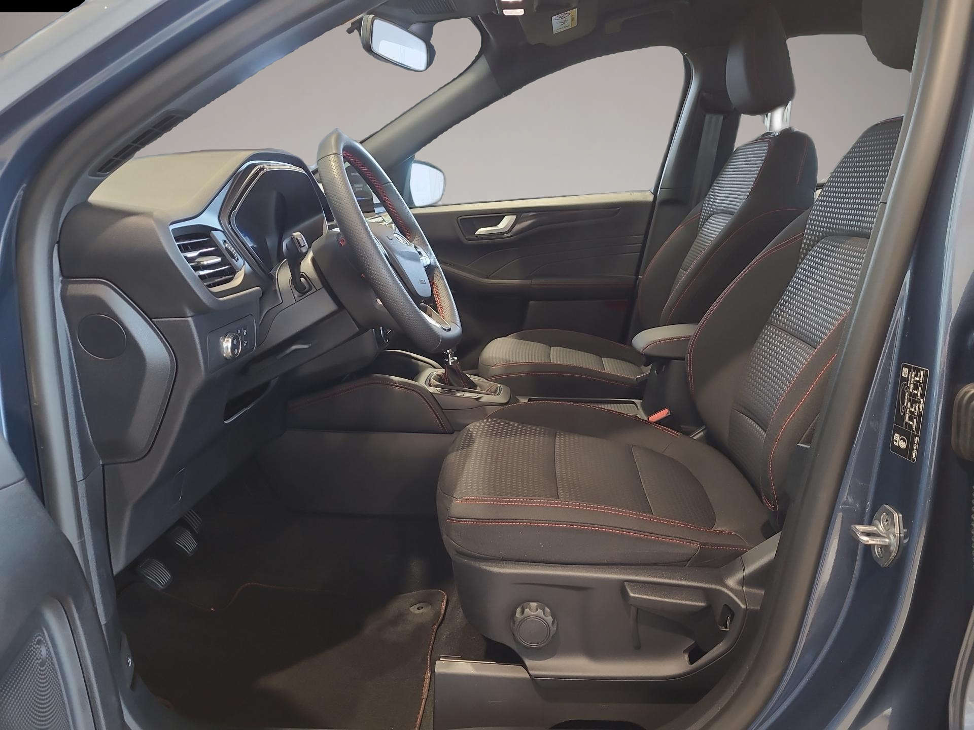 Ford Kuga (10/2023, Benzin)