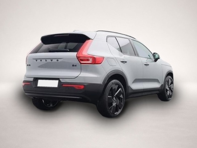 Volvo XC40 (04/2026, Benzin)