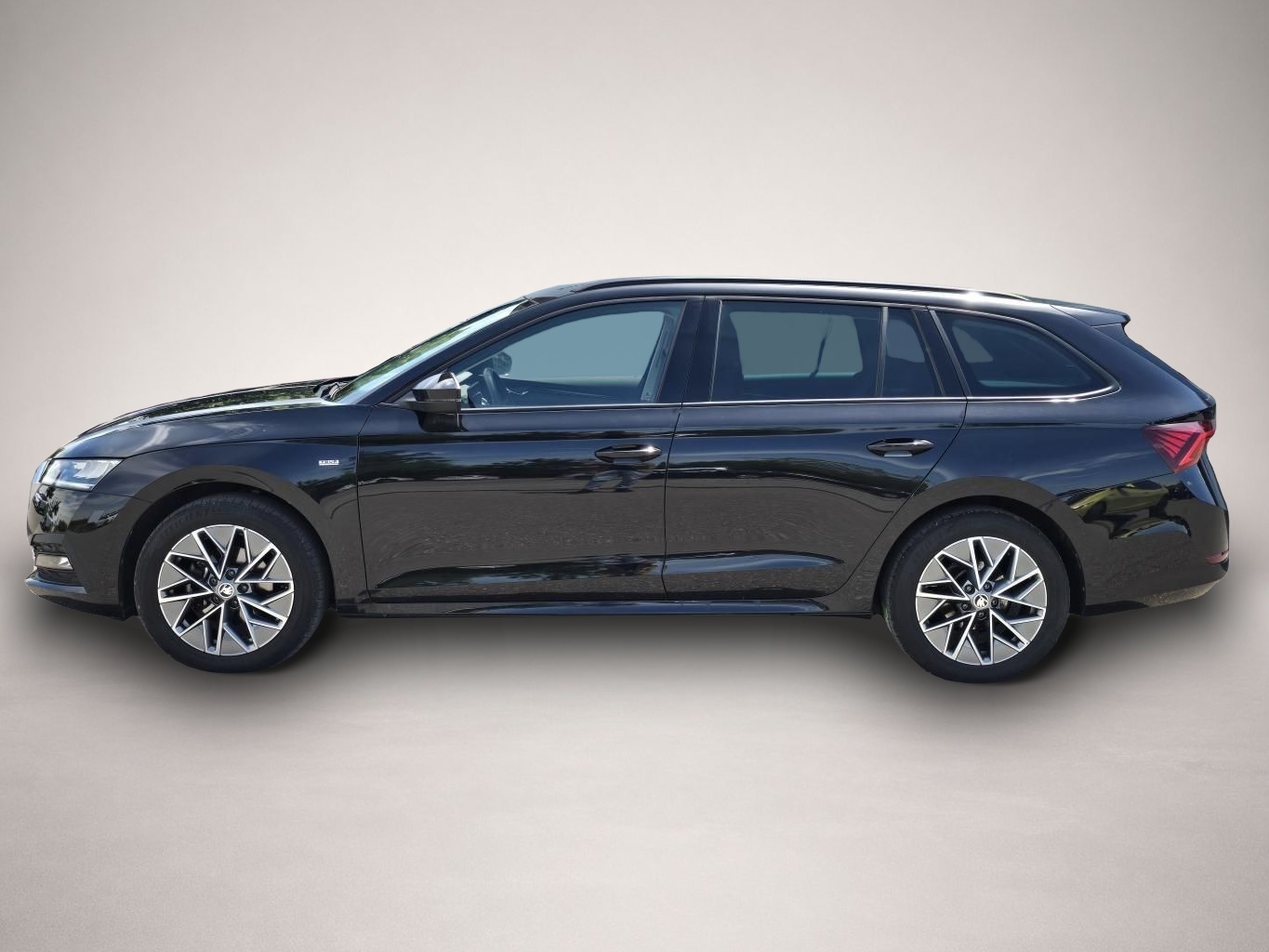 Skoda Octavia (02/2023, )