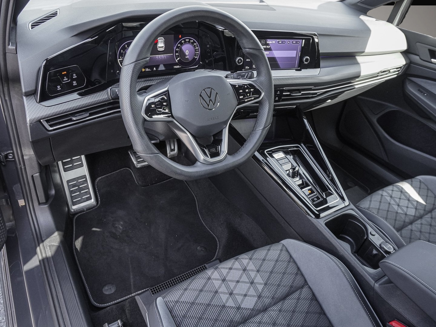Volkswagen Golf (05/2024, Benzin)
