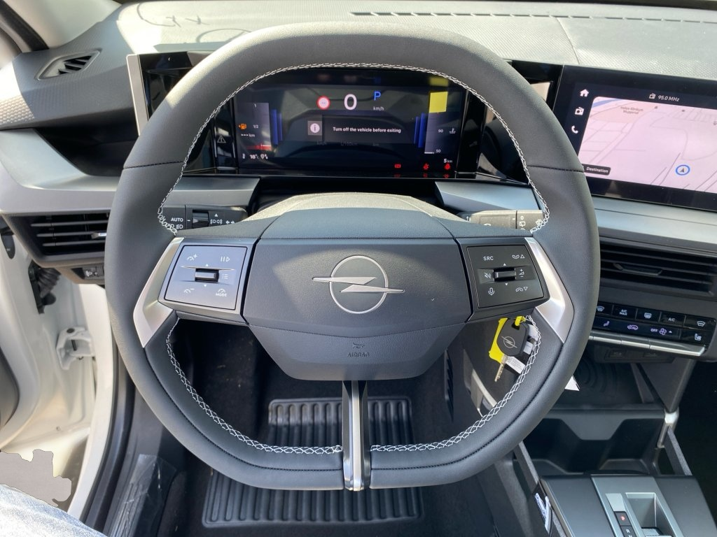 Opel Frontera (05/2026, Benzin)