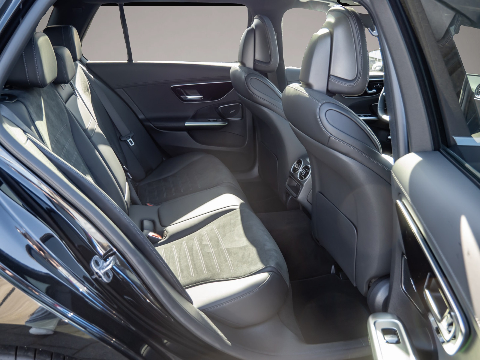 Mercedes-Benz C 220 (04/2025, Diesel)