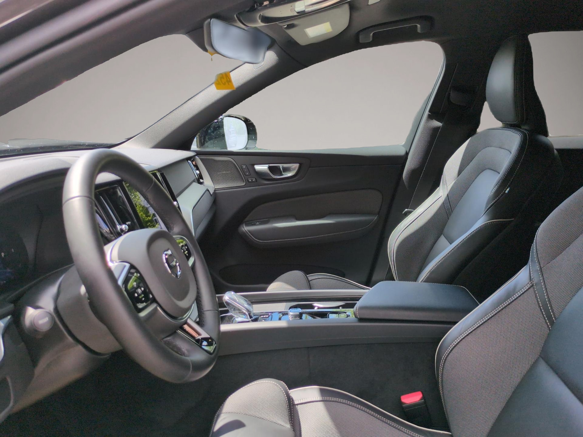 Volvo XC60 (02/2025, Benzin)