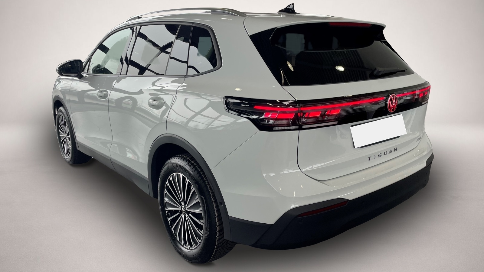 Volkswagen Tiguan (03/2026, Benzin)