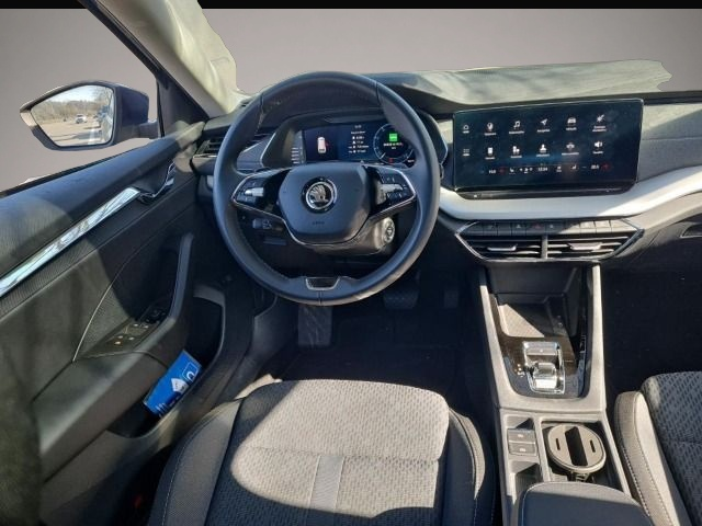 Skoda Octavia (02/2024, Benzin)