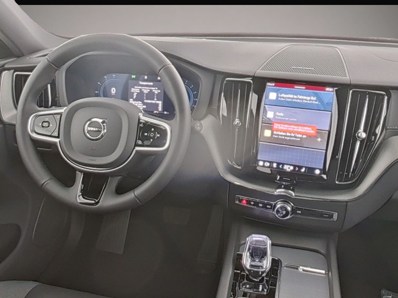 Volvo XC60 (05/2025, Benzin)