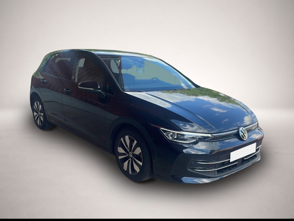 Volkswagen Golf (08/2025, Benzin)