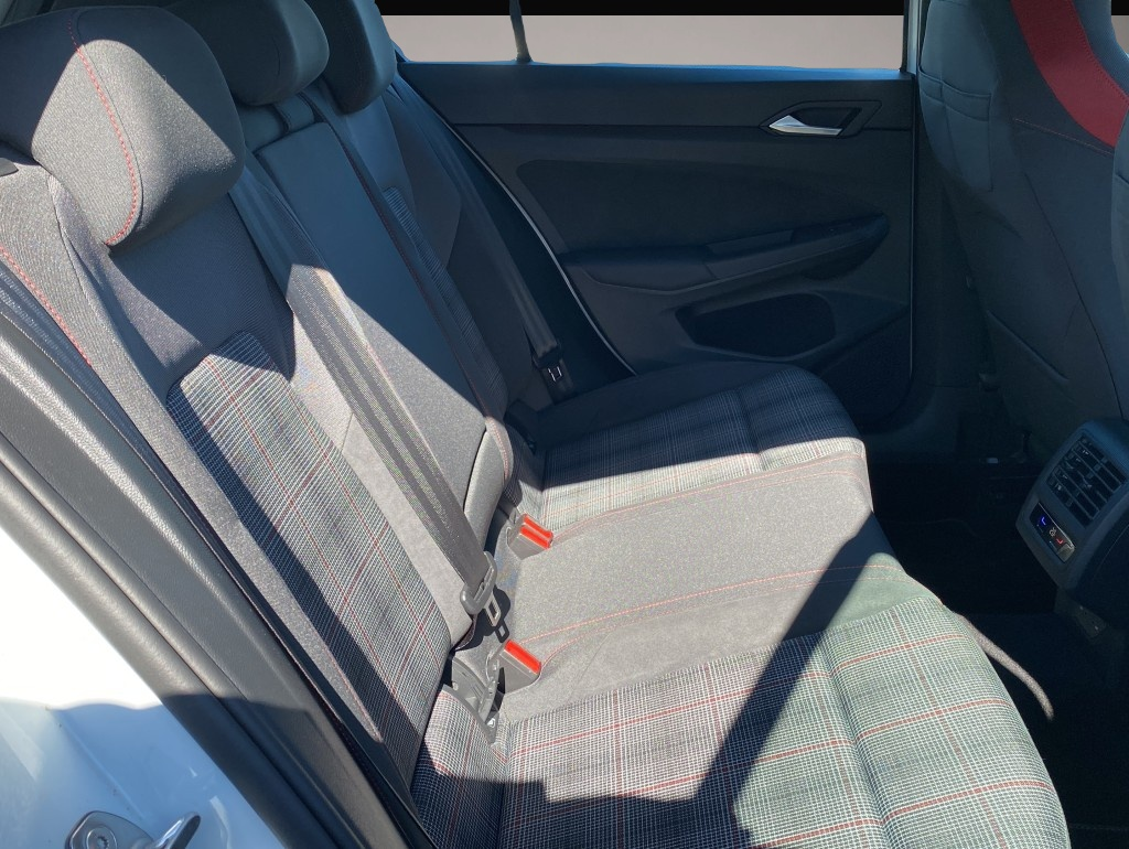Volkswagen Golf (02/2024, Benzin)